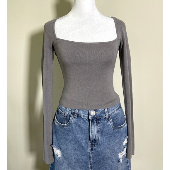 H&M Tops - H&M Women’s Gray Square-Neck Crop Top Ribbed Long Sleeve Knit Size Medium Preppy